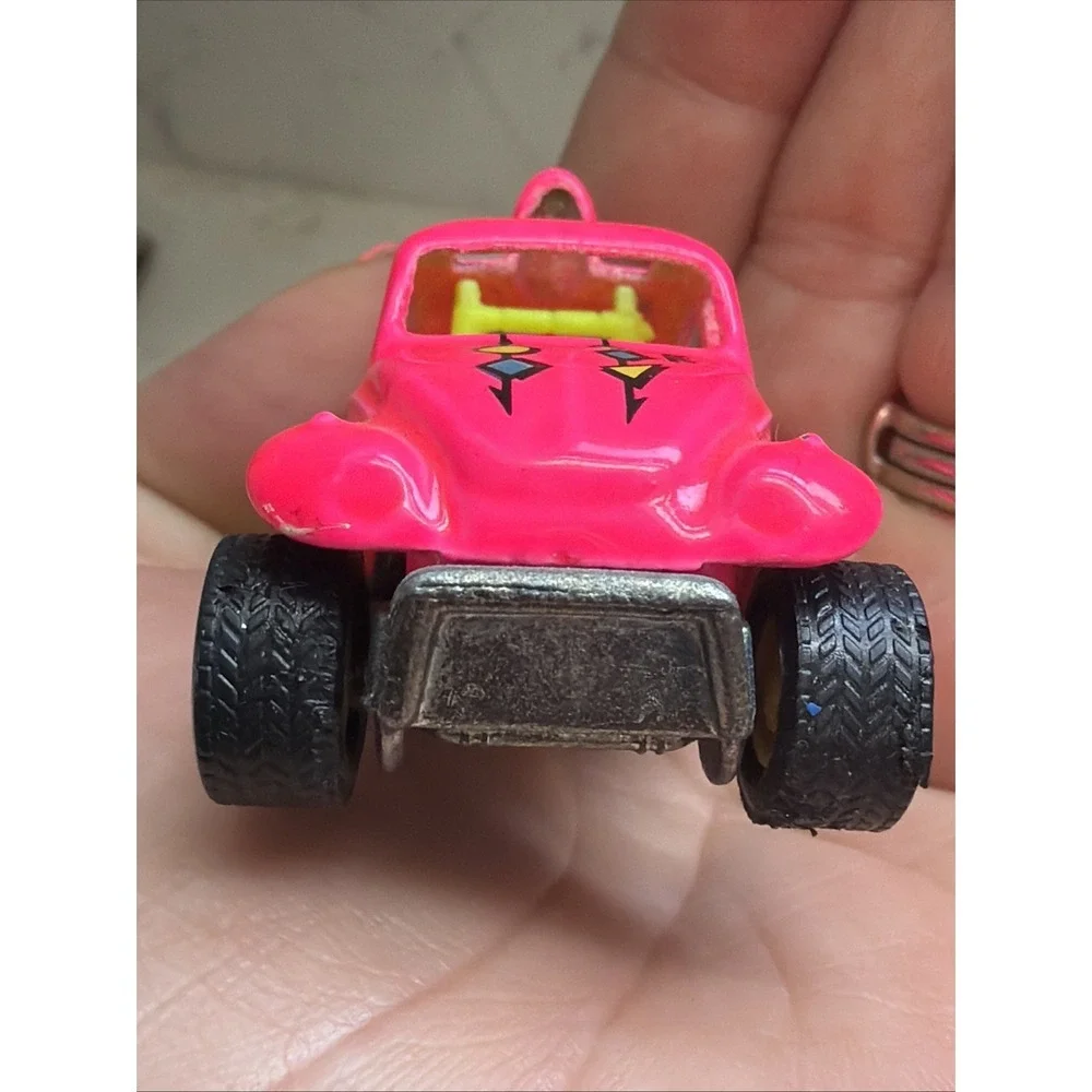 1983 HOT WHEELS CALIFORNIA CUSTOM VW BAJA BUG BEETLE PINK W/REAL RIDERS‎